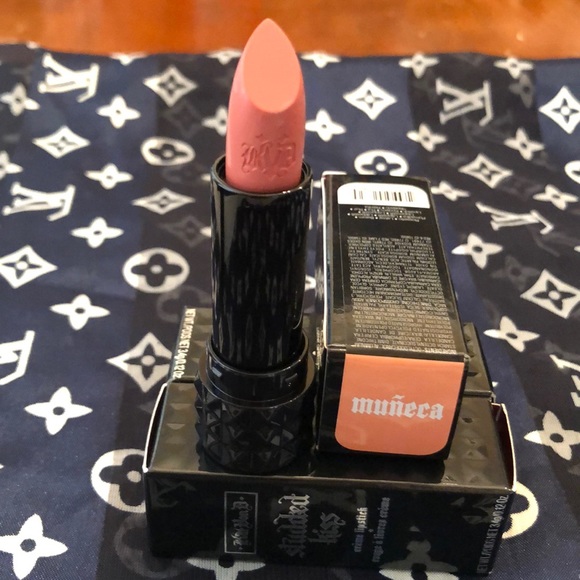 KVD vegan beauty studded kiss Creme lipstick 💄 - Picture 2 of 8